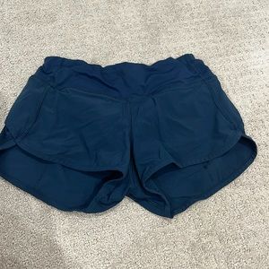 lululemon speed ups size 2, 2.5 inch